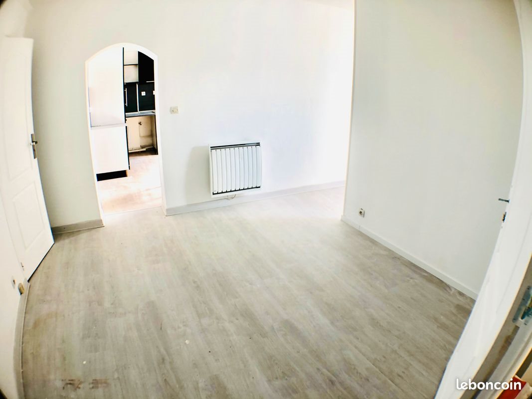 Appartement à louer, 50m², Lucquy