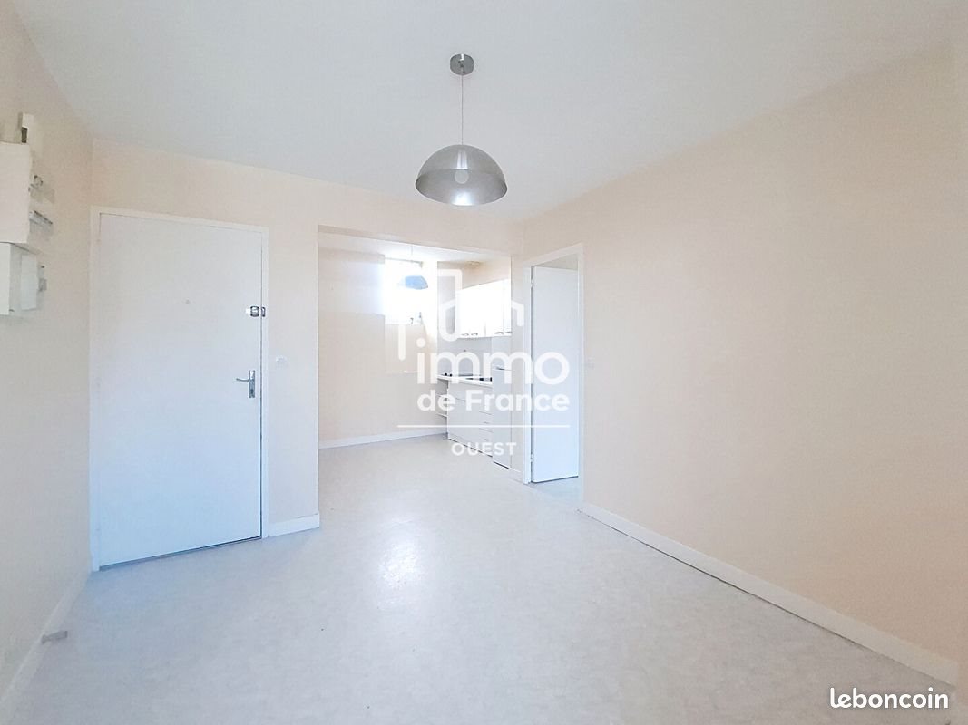 Appartement à louer, 28m², Evron