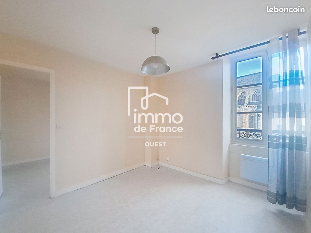 Appartement à louer, 28m², Evron