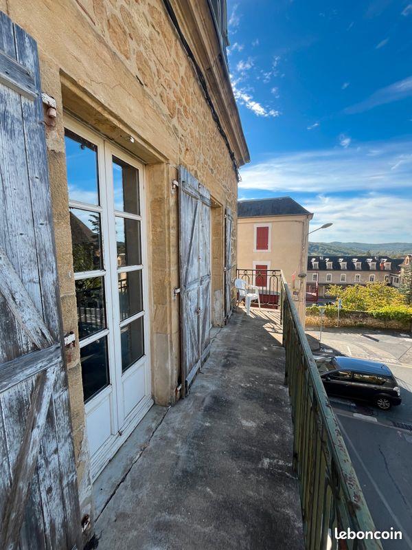 Appartement à louer, 70m², Gourdon