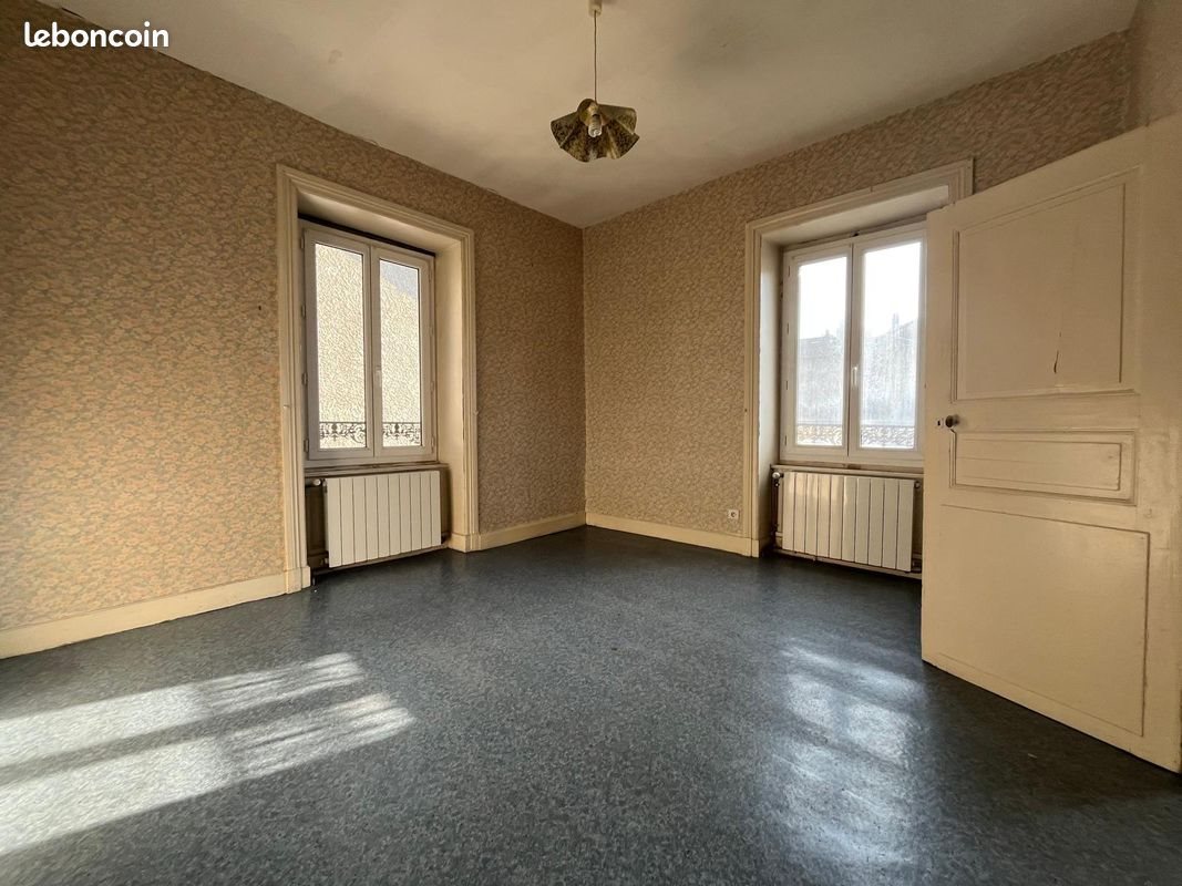 Appartement à vendre, 286m², Vic-le-Comte