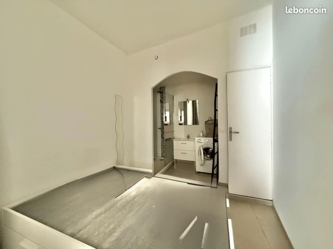 Appartement à louer, 35m², Nîmes