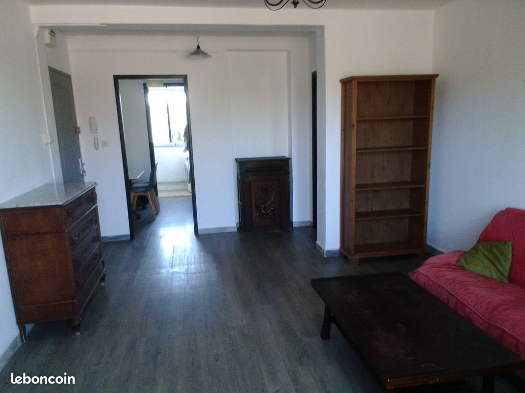 Appartement à louer, 60m², Marseille 8ème