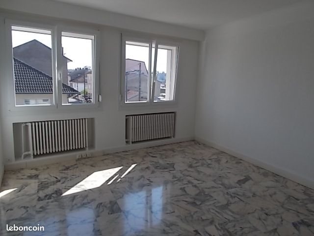 Appartement à louer, 101m², Saint-Max