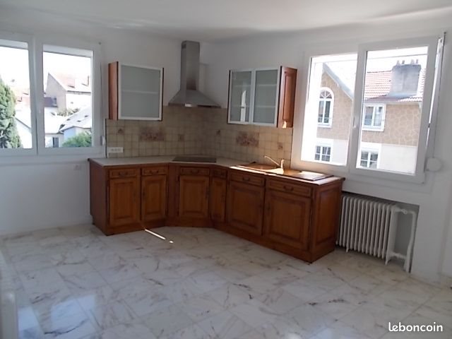 Appartement à louer, 101m², Saint-Max