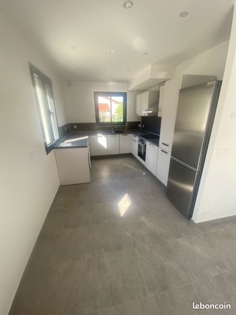 Appartement à louer, 67m², Thoiry