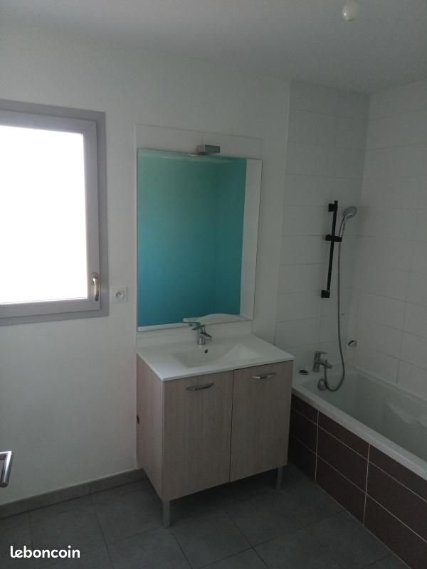 Appartement à louer, 86m², Buellas