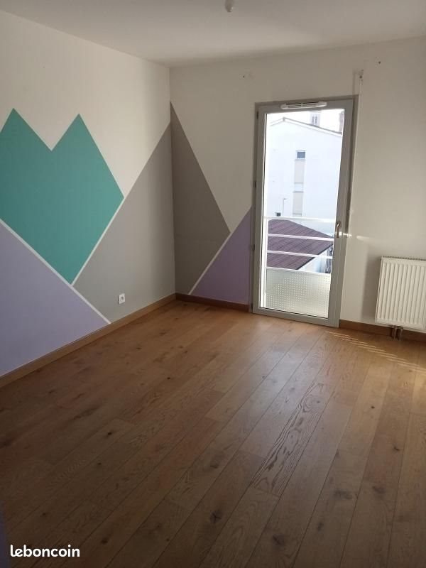 Appartement à louer, 86m², Buellas