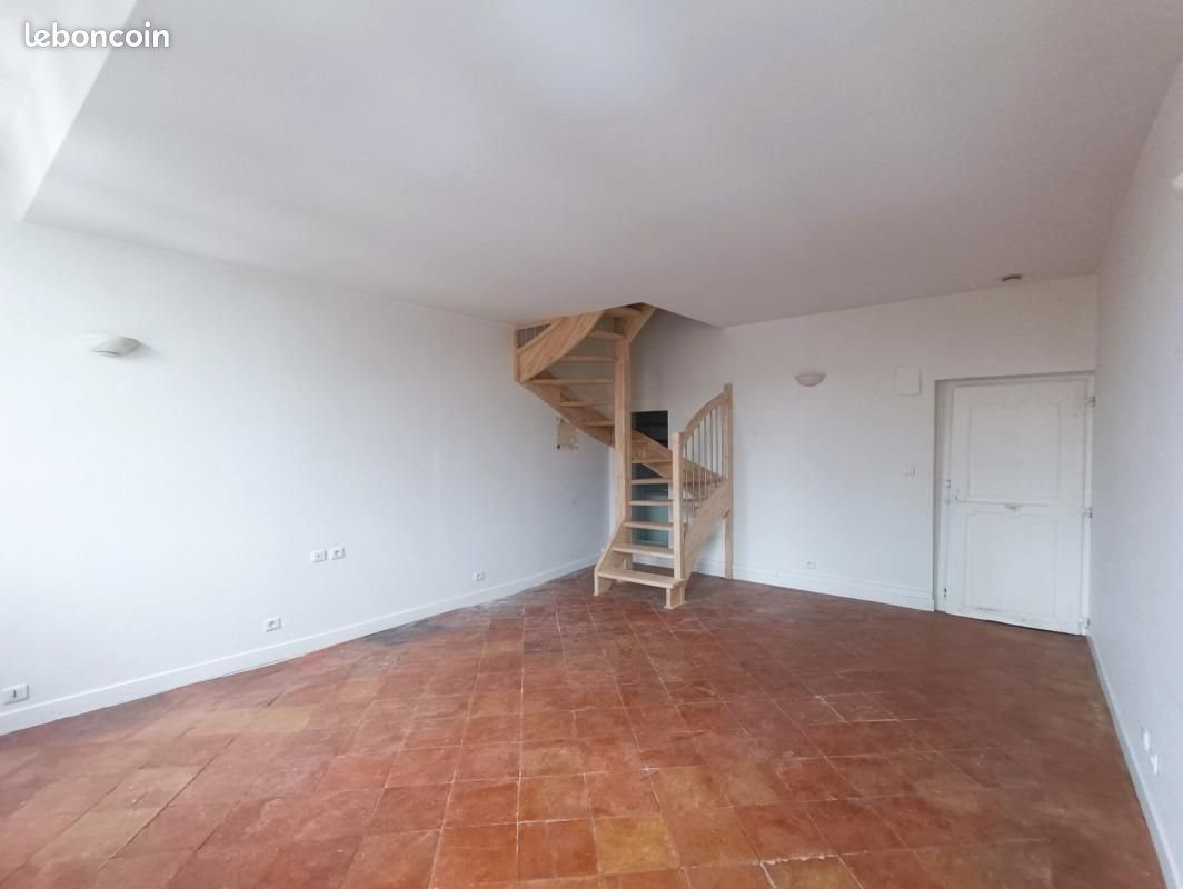 Appartement à louer, 94m², Revel