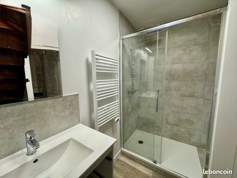 Appartement à louer, 58m², Ay