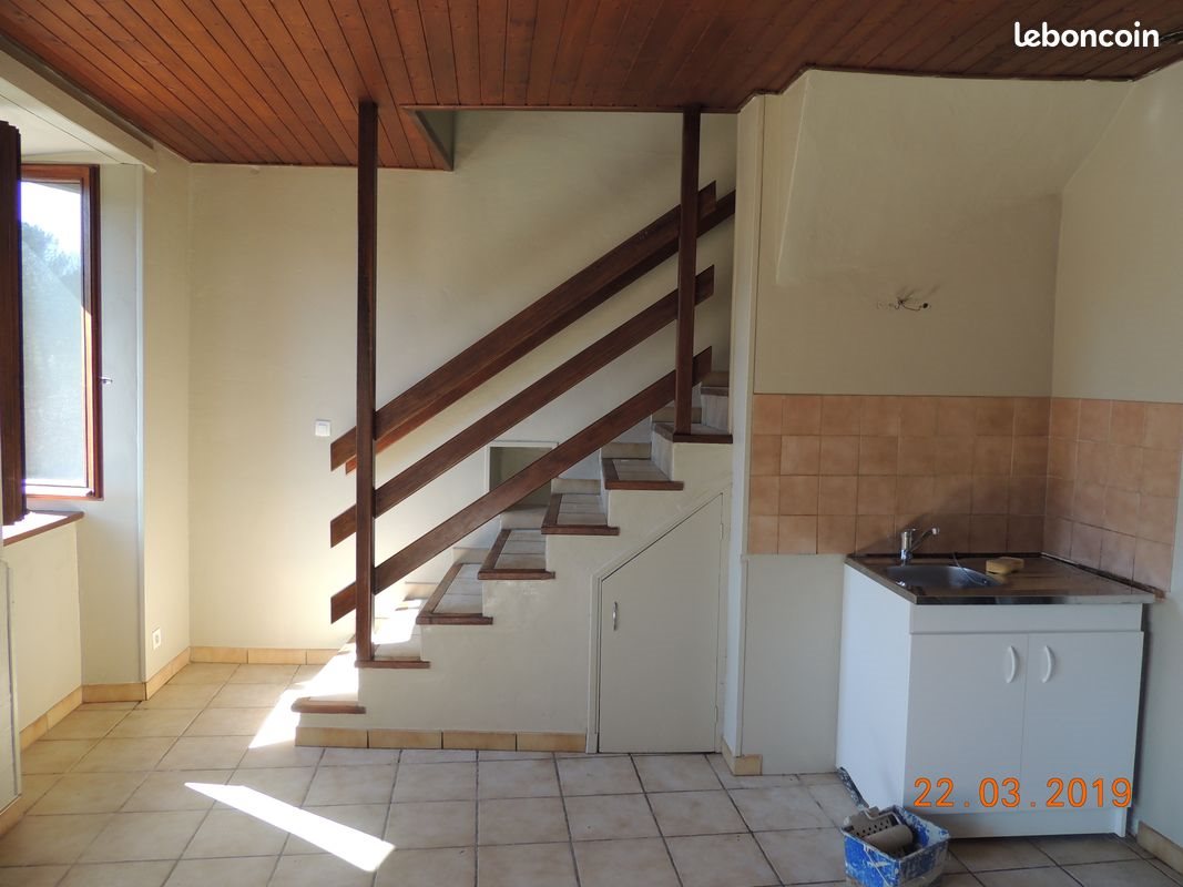 Appartement à louer, 36m², Uzer