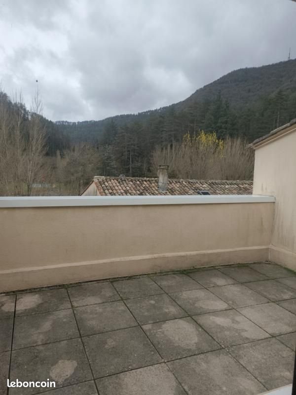 Appartement à louer, 93m², Avène