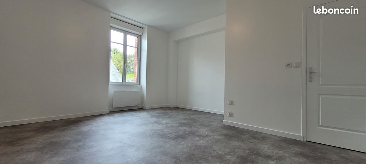 Appartement à louer, 44m², Issé