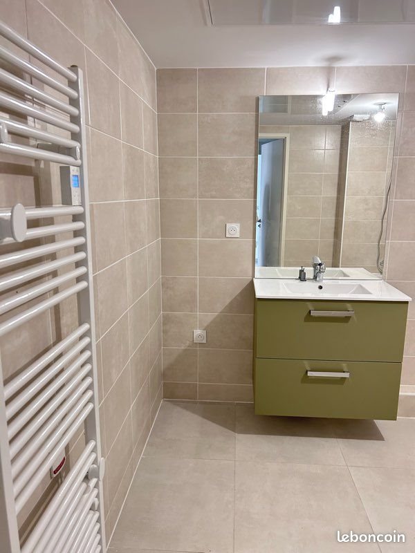 Appartement à louer, 57m², Marseille 6ème