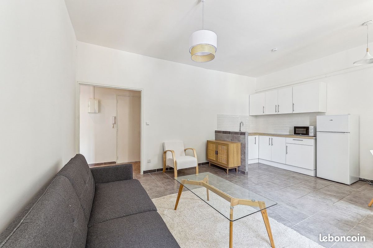 Appartement à louer, 63m², Marseille 6ème