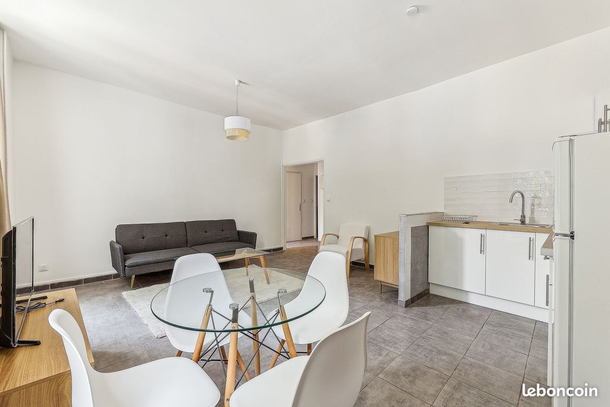 Appartement à louer, 63m², Marseille 6ème