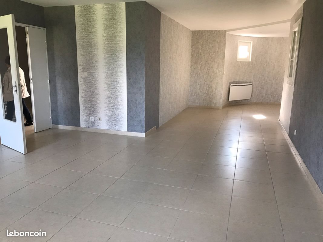 Maison à louer, 111m², Ormes