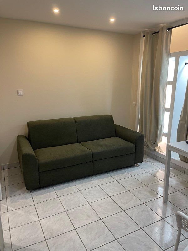 Appartement à louer, 18m², Versailles