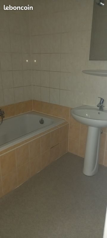Appartement à louer, 84m², Keskastel