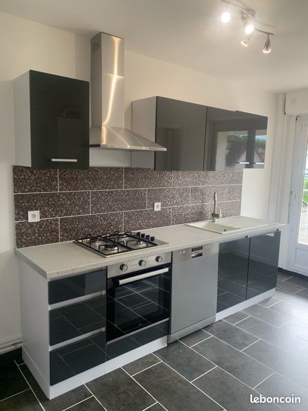 Appartement à louer, 57m², Pourrain