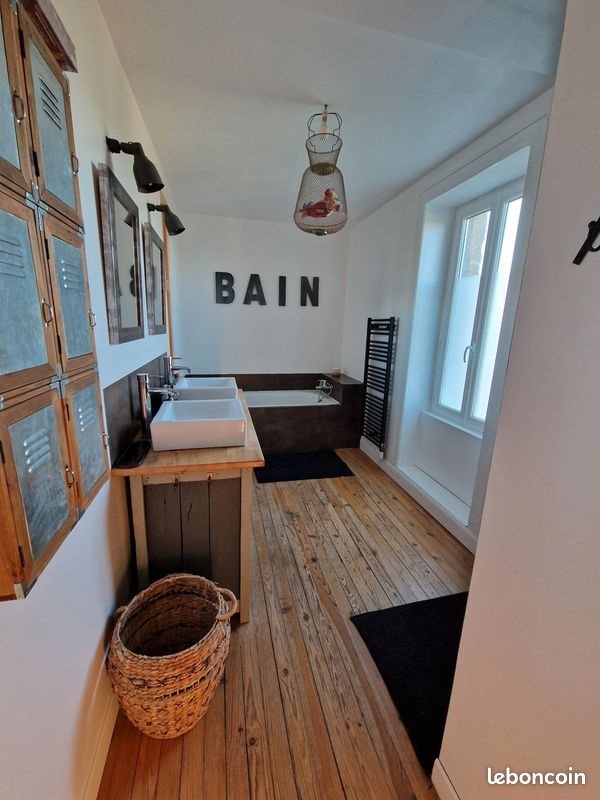 Maison à louer, 168m², Bressuire