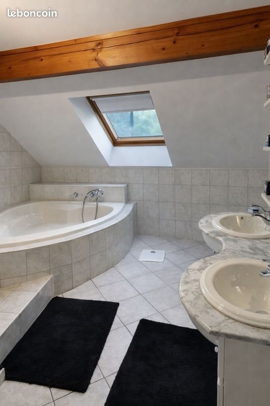Maison à louer, 130m², Saint-Thibaud-de-Couz