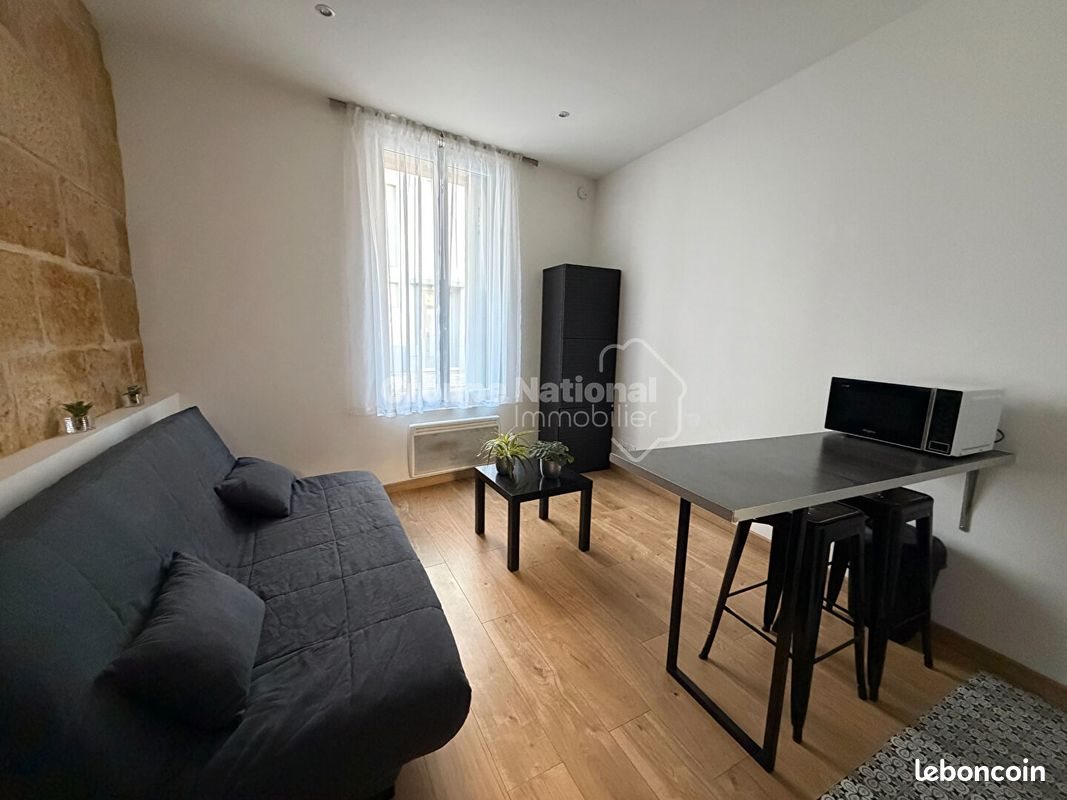 Appartement à louer, 19m², Nîmes