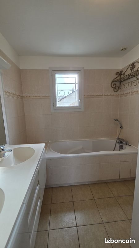 Maison à louer, 167m², Magny-le-Hongre