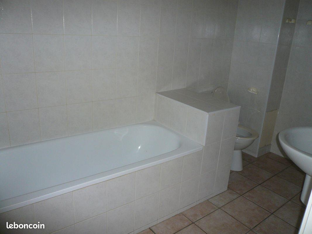 Appartement à louer, 38m², Nîmes