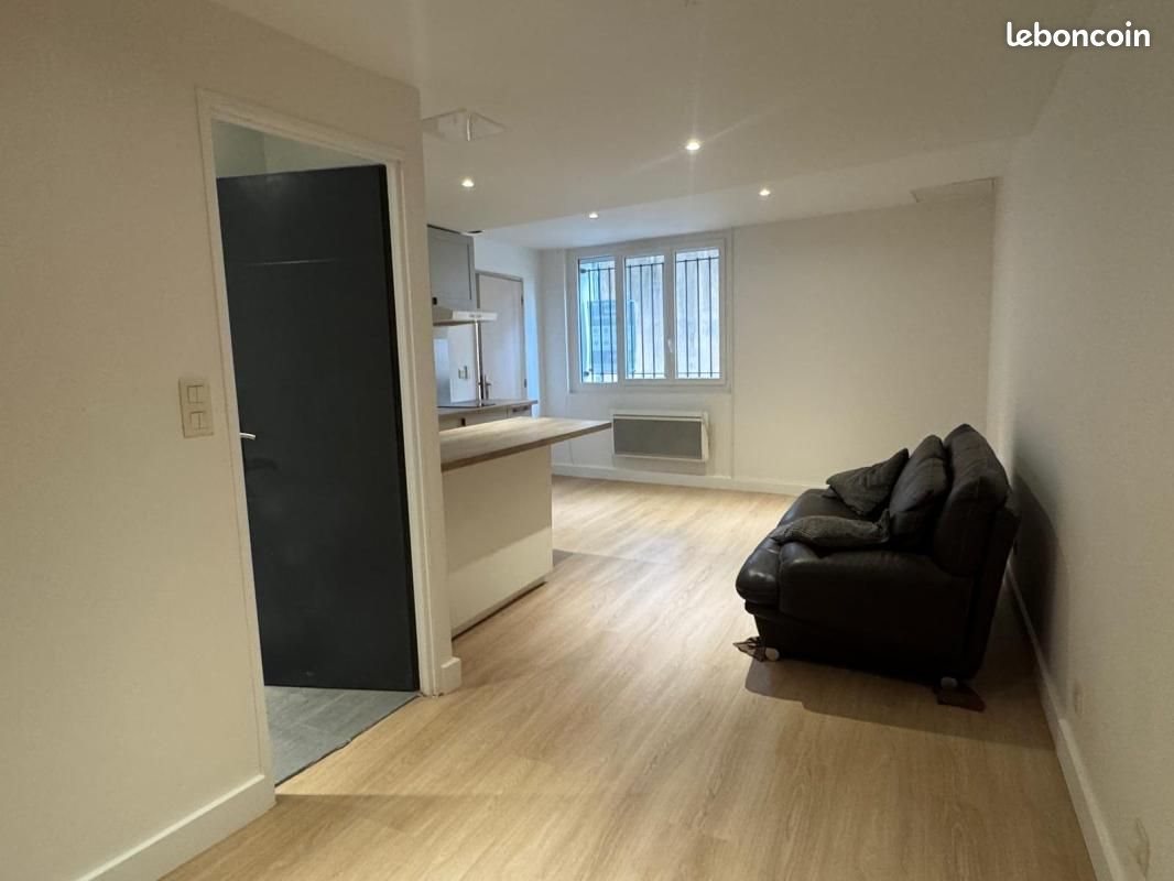 Appartement à louer, 26m², Milhaud