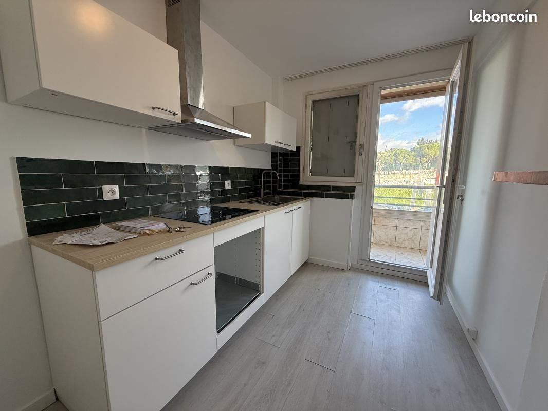 Appartement à louer, 65m², Marseille 14ème