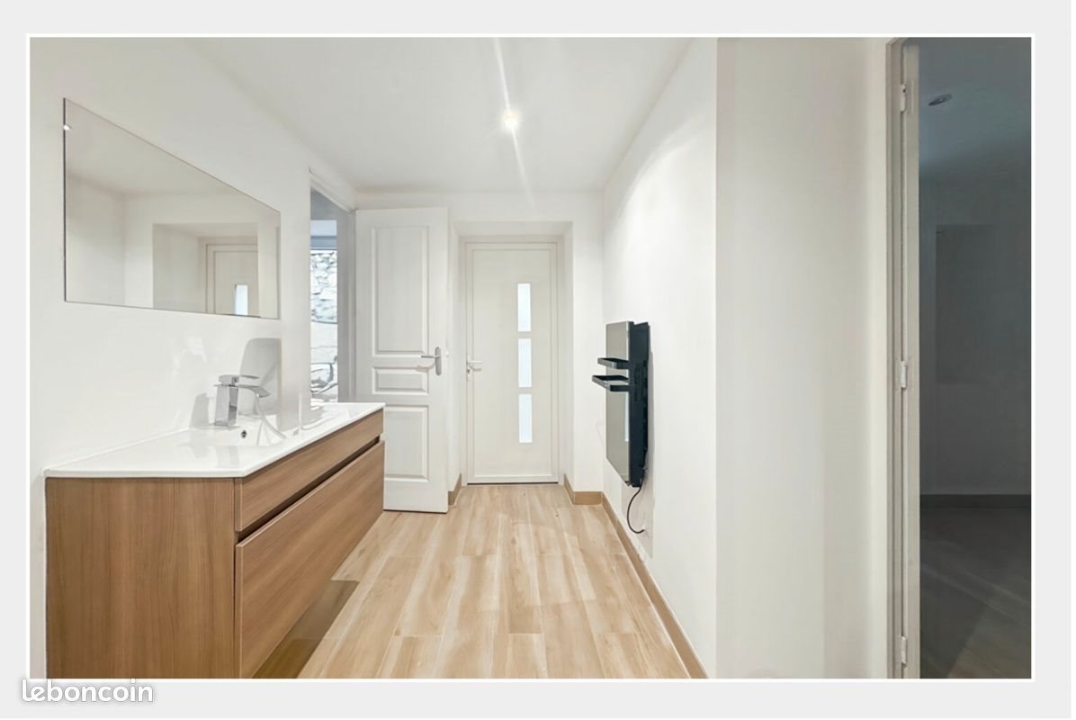 Maison à louer, 70m², Chérence