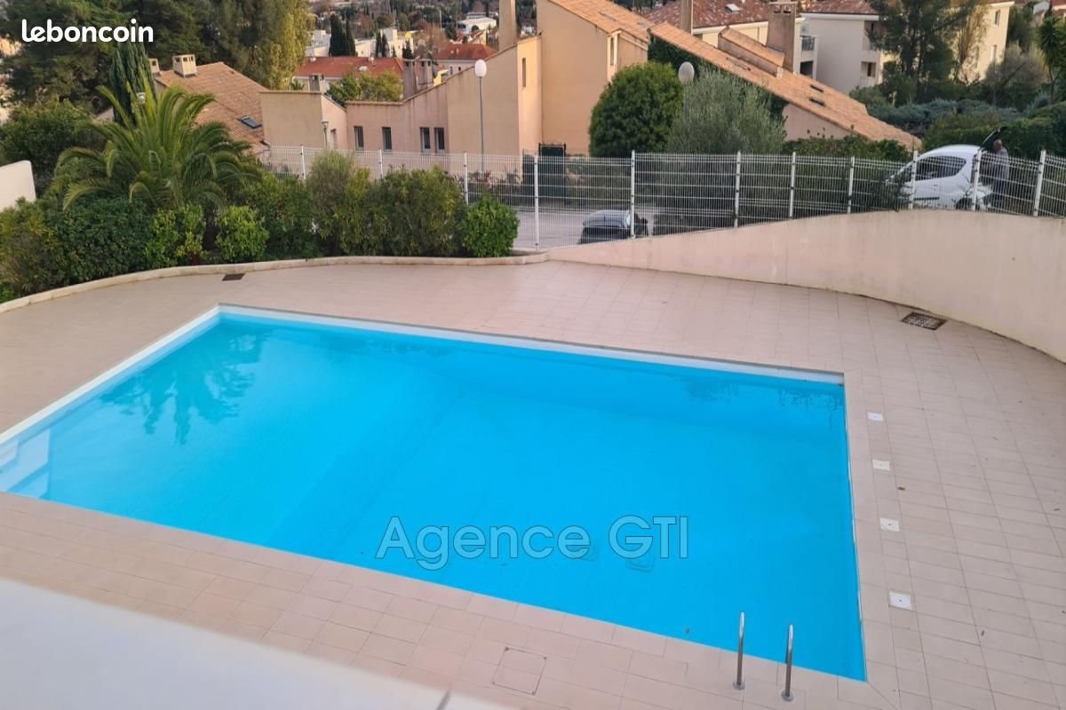 Appartement à louer, 27m², Hyères