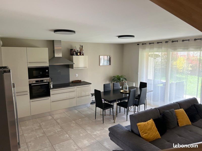 Maison à louer, 92m², Vétraz-Monthoux