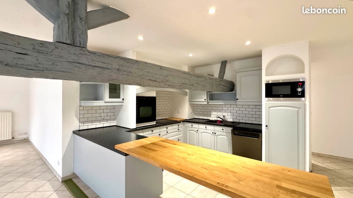 Appartement à louer, 160m², Argancy