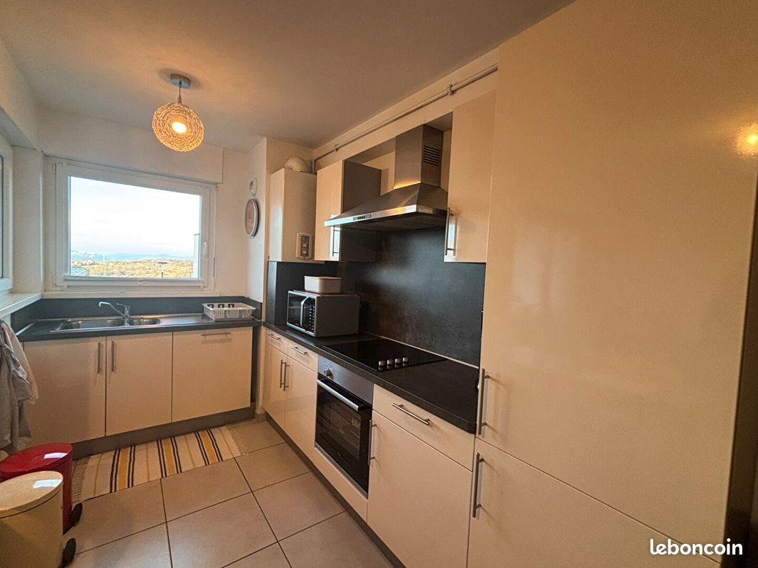 Appartement à louer, 77m², Alsting