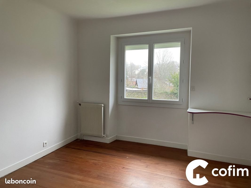 Maison à louer, 104m², Eysus