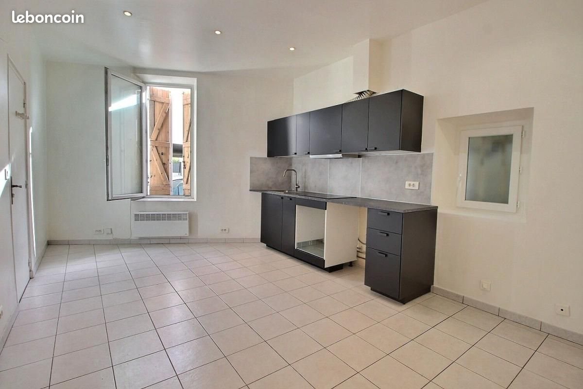 Appartement à louer, 28m², Marseille 14ème