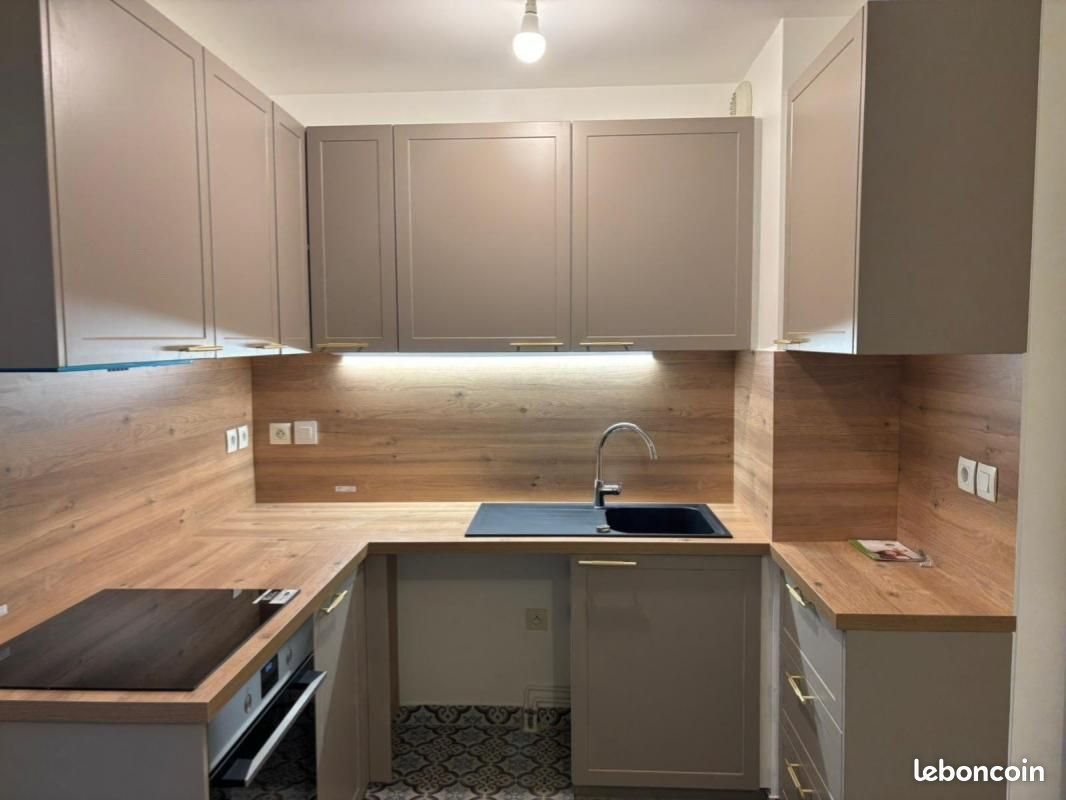 Appartement à louer, 25m², Paris 20ème