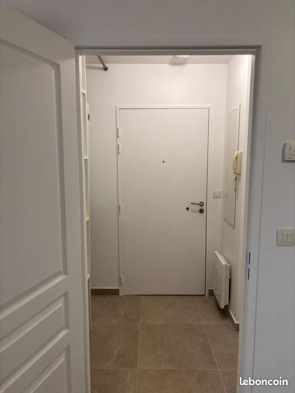 Appartement à louer, 25m², Paris 20ème