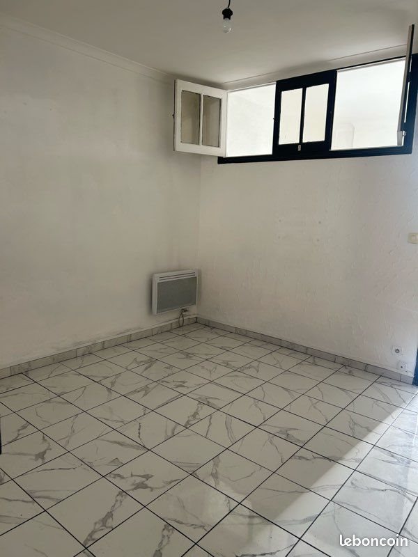 Appartement à louer, 40m², Nîmes