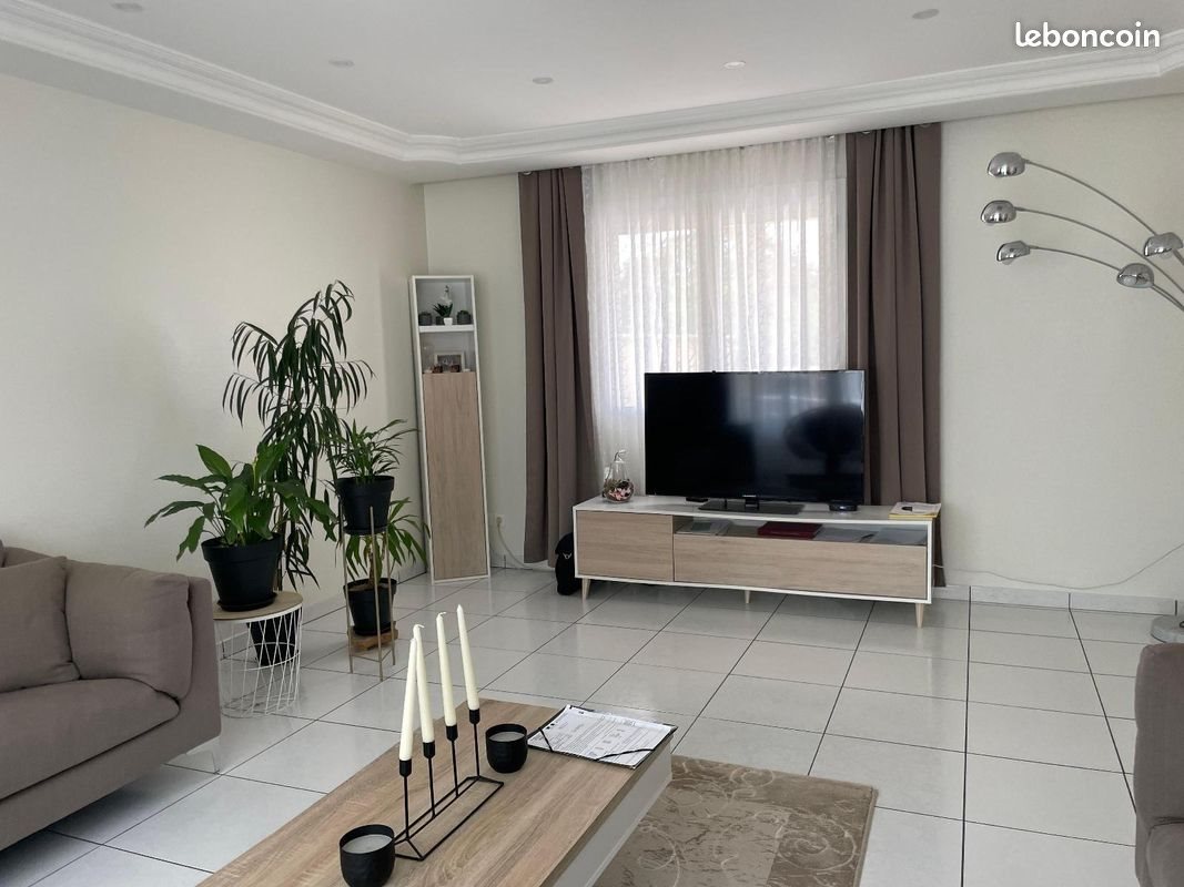 Maison à louer, 113m², Charnay-lès-Mâcon