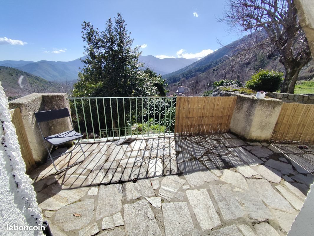 Appartement à louer, 65m², Santo-Pietro-di-Venaco