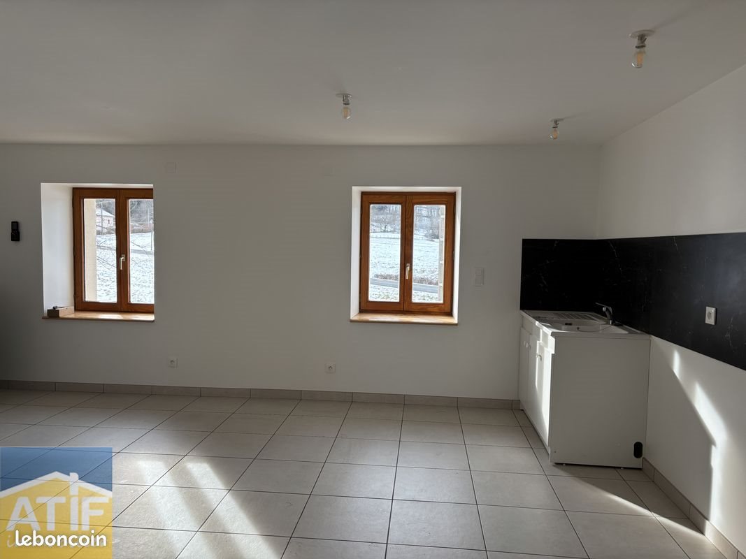 Maison à louer, 57m², Noirétable