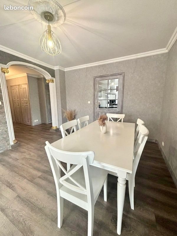 Maison à louer, 162m², Saint-Manvieu-Norrey