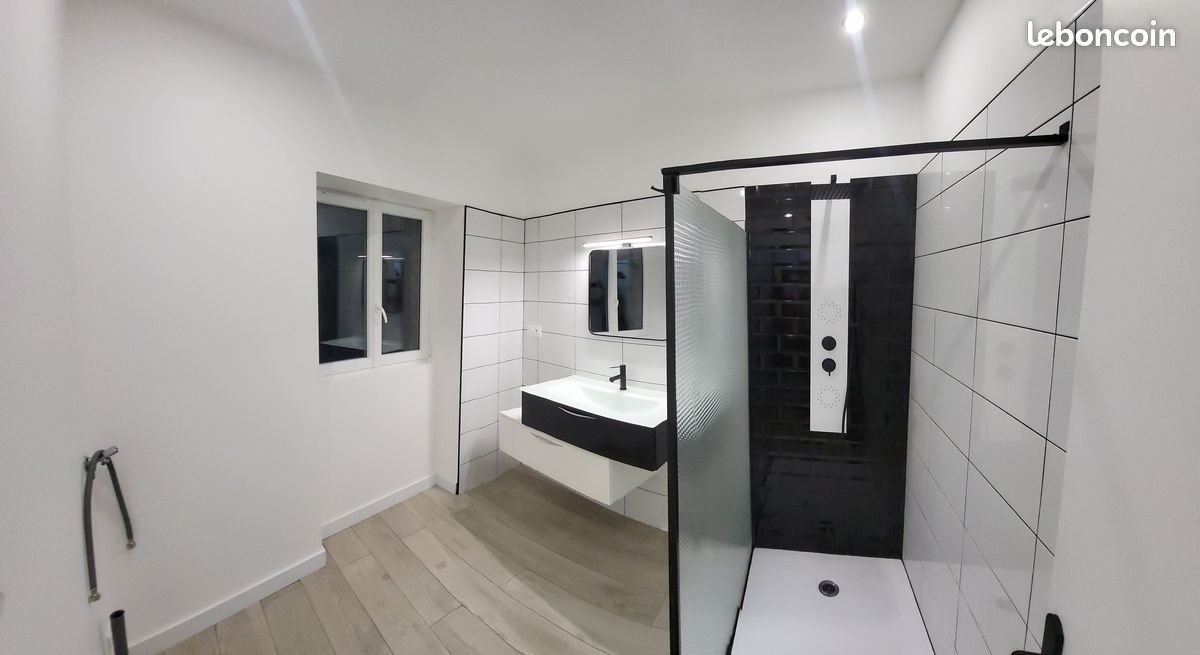 Appartement à louer, 60m², Saint-Etienne-de-Montluc