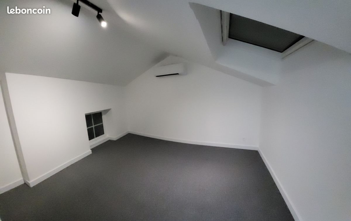 Appartement à louer, 60m², Saint-Etienne-de-Montluc