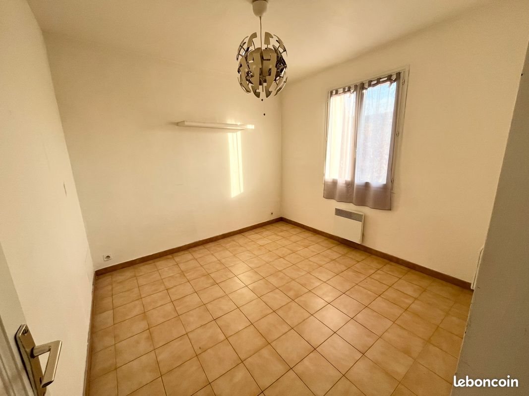 Appartement à louer, 40m², Saint-Zacharie