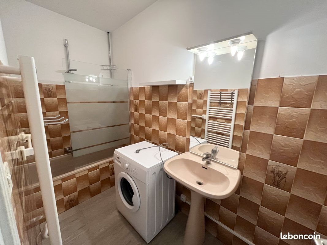 Appartement à louer, 40m², Saint-Zacharie