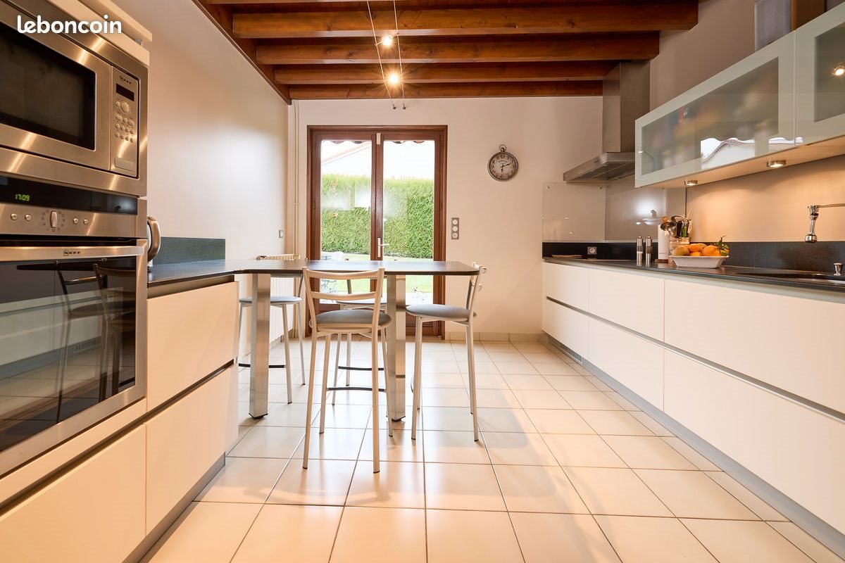 Maison à vendre, 137m², Saint-Genest-Lerpt